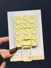 Giá đỡ điện thoại silicon 17 giác hút, kèm khung kim loại và lớp keo dán, thích hợp sử dụng khi trang điểm, xem video, văn phòng, tập thể dục, tắm, trên xe hơi và nhà bếp. - Nhiều màu - Xem 14