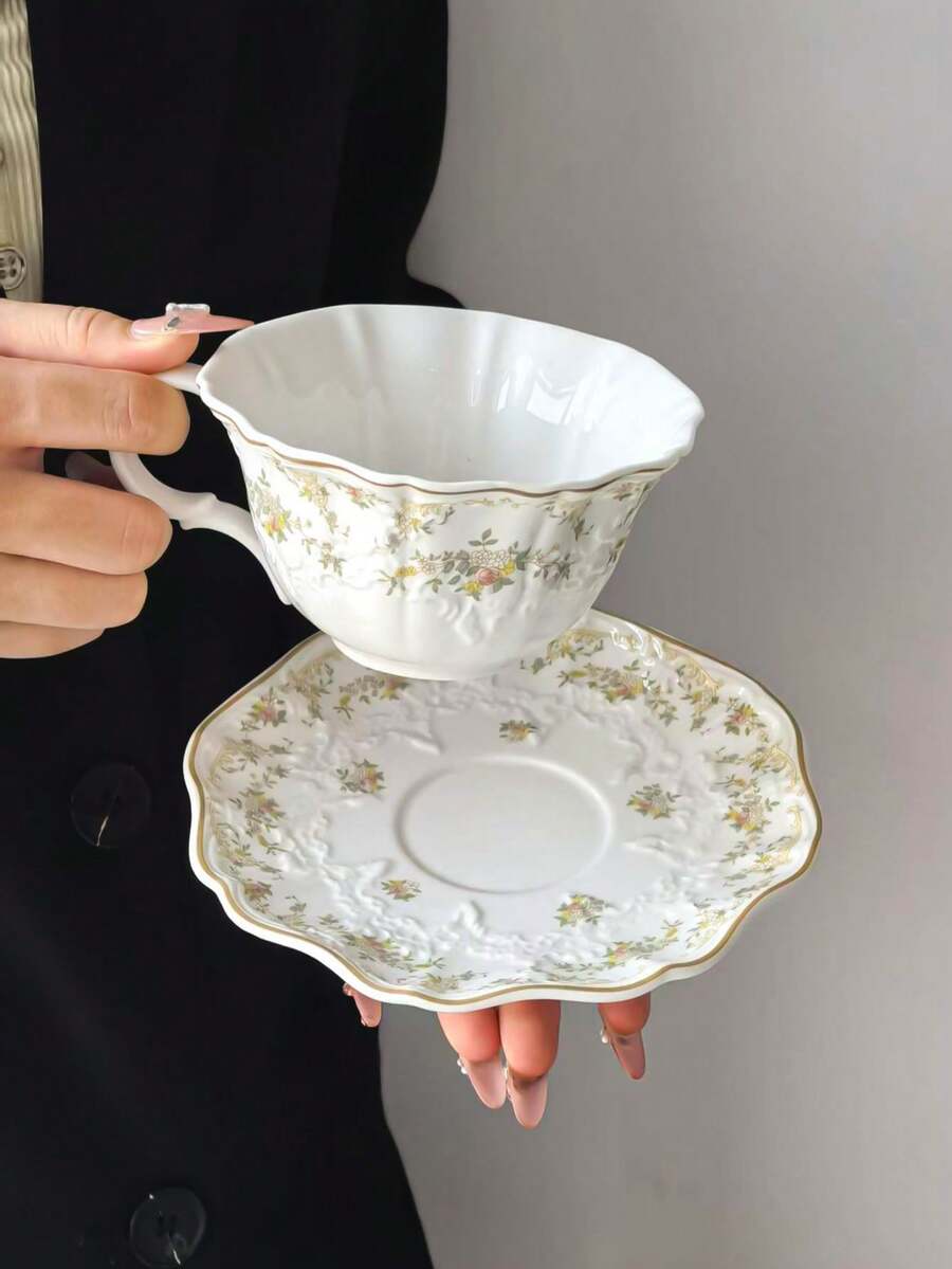 1套法式復古花卉陶瓷咖啡杯盤組,大容量蕾絲陶瓷馬克杯,宮廷浮雕設計茶杯,適用於薄荷茶、拿鐵、濃縮咖啡、美式咖啡、卡布奇諾,適合居家、咖啡廳、辦公室 - 彩色 - 查看 1