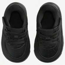Nike Air Force 1 Low Lace Boys' Toddler White Casual Sneakers IF1674-100 | Court-To-Street Style, Iconic Silhouette - 純黑色 - 查看 5