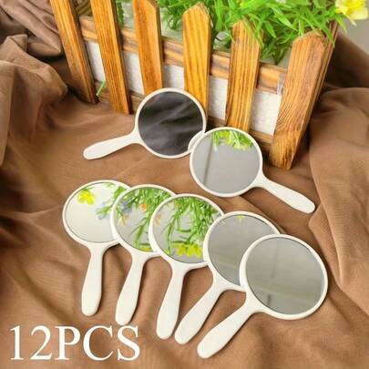 Bộ 12 gương cầm tay có tay cầm, kích thước dài 3,9 inch và rộng 2,1 inch. Gương tròn nhỏ gọn, có thể mua số lượng lớn, lý tưởng cho du lịch, trang điểm, sử dụng trong lớp học, cắm trại và các dự án hàng ngày. Màu sắc: Trắng, Hồng.