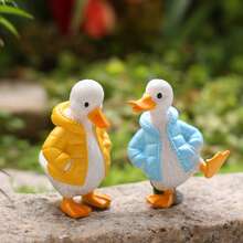 1 set Statue de canard de détente extérieure pour la discussion, figurine animale de scène de jardin extérieur amusante, cadeau soigneusement préparé, canard habillé, décoration de bureau à domicile/accessoire de bonsaï, ornement de canard de jardin, patio, pelouse, artisanat en résine, décoration de Pâques - Doudoune avec housse de canard deux - Voir 5
