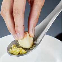 1/2 cái dụng cụ bào gừng bằng thép không gỉ - Dụng cụ ép tỏi thủ công có lưỡi răng cưa, dụng cụ nhà bếp bền bỉ để làm bột tỏi và gừng. - Nhiều màu - Xem 9