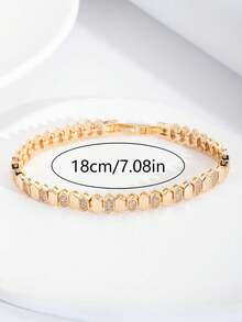 一套奢华优雅的立方氧化锆镶嵌光滑菱形交错设计手链，适合女士婚礼和派对佩戴，不含礼盒 - 金黃色 - 查看 6