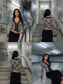 The Ultimate Night Out Top - A Head-Turning Lace-Up Shirt With A Deep Plunge Neckline - 黑色 - 查看 7