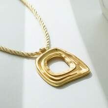 1 Simple Twisted Rope Thick Chain Necklace, Fashionable And Casual Large Square Pendant Necklace, Multifunctional Collarbone Chain, Suitable For Daily Vacation And Party Wear - Gold - View 2