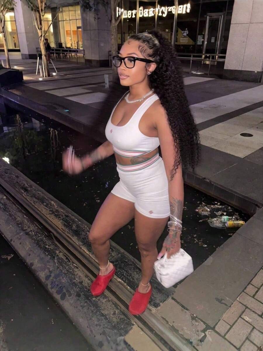 2026 Nuevo Conjunto De Chaleco Y Pantalones Cortos Retro Casual De La Calle Sexy Con Estampado De Chica Caliente, Conjunto De Dos Piezas - Blanco - Ver 1