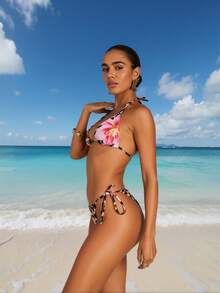 Women's Two-Piece Bikini Set Featuring A Halter Triangle Top With Floral And Leopard Prints, Paired With A Cheeky Tie-Side Bottom For A Bold, Flattering Beach Look. - 粉色 - 查看 6