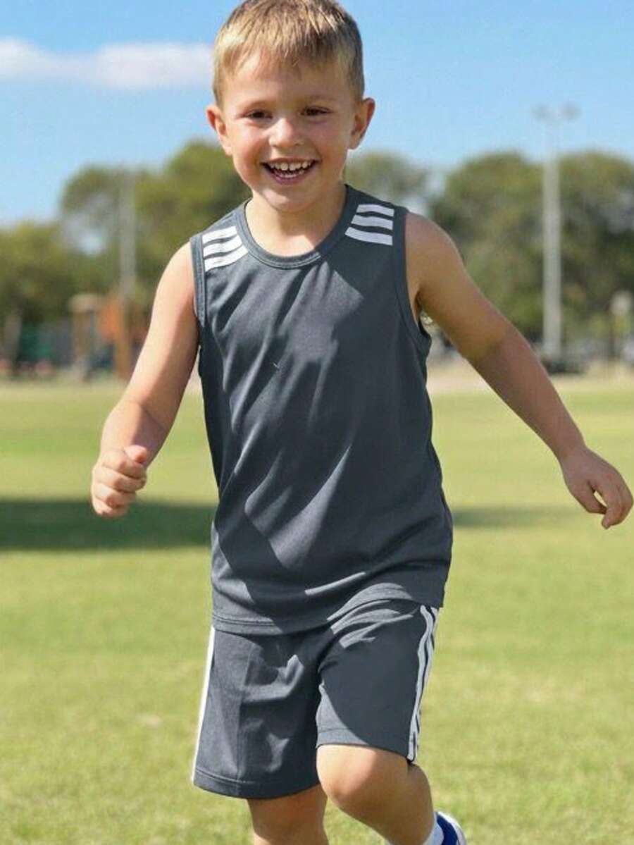 Boys' Premium Soccer Jersey And Shorts Set With Sleeve Detail And Lightweight Fabric - 灰色 - 查看 1