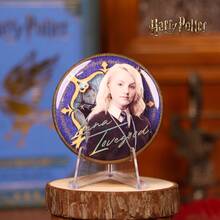 Harry Potter 1枚圆形徽章，闪亮系列 - 哈利、赫敏、卢娜、罗恩、德拉科闪光徽章 - 魔法收藏徽章，激光浮雕银色，魔法世界铁皮徽章，角色和场景设计 - 完美的动漫和电影周边收藏品 - 素色 - 查看 9