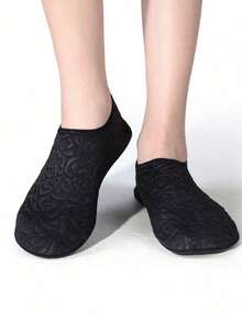 Women Textured Slip On Water Shoes, Sporty Outdoor Fabric Aqua Socks - 黑色 - 查看 4