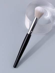 1pc Small Round Blush Brush, Professional Synthetic Makeup Brush For Face Contouring And Blending - Black - View 4