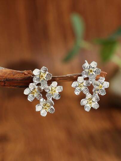 1 Pair Fashionable Minimalist Elegant Floral Stud Earrings For Women