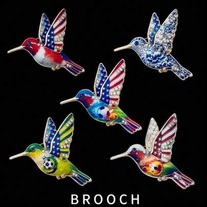 1/5 סיכת אמייל חדשה עם דגל וכדורגל, סיכת בדוגמת דגל וכדורגל, אביזר למסיבת פסטיבל, מתנה מושלמת לחברים