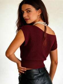 Blusa de punto de manga corta de color liso, estilo casual y moderno para mujer, con un solo hombro descubierto. - Burdeos - Ver 4
