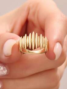 1 Fashionable, Simple, Irregular Geometric Line Ring That Is Versatile And Suitable For Women To Wear On Any Occasion. Can Be Given As A Gift To Friends Or Lovers - Geometric Rings - View 5