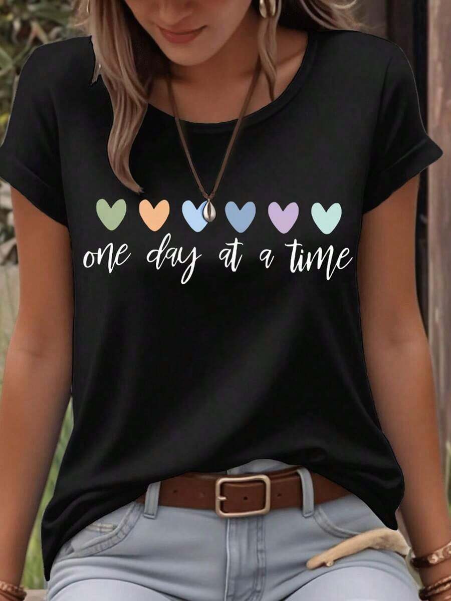 Heart Letter Slogan Round Neck Short Sleeve Fashionable Women T-Shirt - Black - View 1