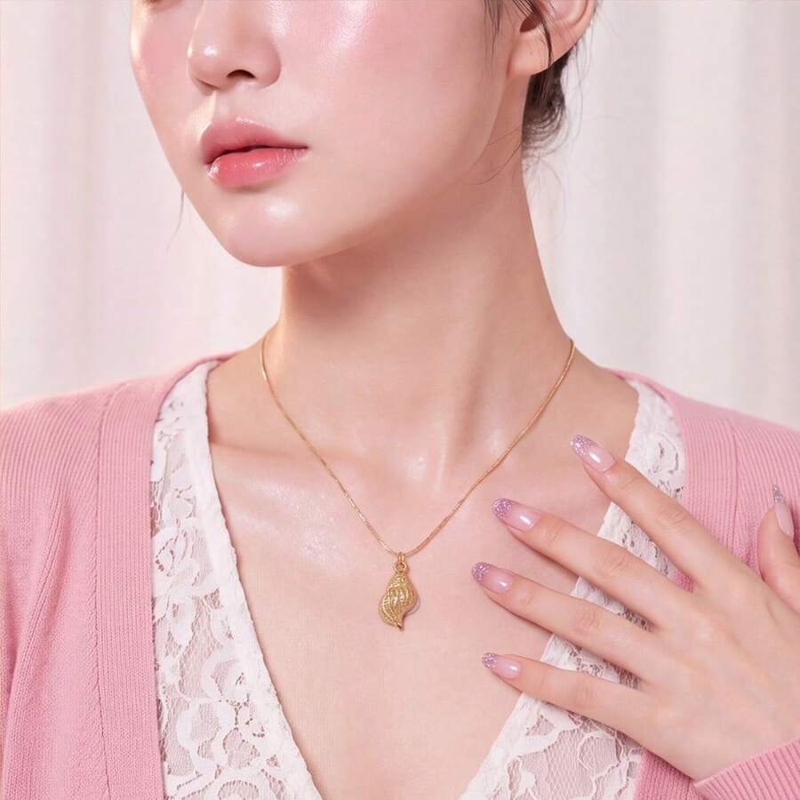 1件轻奢海螺吊坠项链，高端小众设计，锁骨链，钛钢材质，不褪色，时尚百搭，夏季魅力女士项链，不锈钢链饰，女士不锈钢饰品 - 彩色 - 查看 1