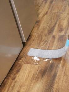 Cán bằng thép không gỉ có thể kéo dài, đầu lau có thể uốn cong, cây lau nhà bằng sợi microfiber có thể giặt và tái sử dụng, thích hợp để lau gầm giường, khe hở ghế sofa, trần nhà, cửa sổ và các khu vực khác trong nhà, nhẹ, dễ dàng làm sạch các khe hở, đa chức năng, chống trầy xước, bền. - Chổi lau bụi siêu mỏng - Xem 11