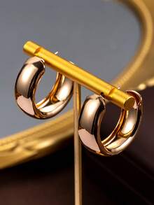 2 Pairs Of C-Shaped Earrings, Fashionable Wide C-Shaped Hoop Earrings, Unique Personalized Style Earrings - Yellow and White Gold - View 2