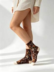 1 Pair Fashionable Casual Floral Pattern Mid-Calf Socks - Brown - View 2