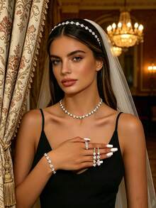 时尚水钻婚庆首饰套装，包括项链、耳环、手链和戒指，优雅闪亮，奢华精致，适合女士婚礼、晚宴、舞会及其他场合佩戴。 - 銀色 - 查看 4