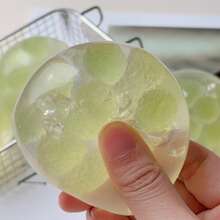A Green Grape-Shaped Handmade Ball Toys DNA Ball - Stress Relief Toy - Clarity And Focus Tool - Sensory Squeeze Toy In Popular Green, Carnival Prize, Birthday Gift Bag, Fun Toy Ball Suitable For Sharing With Friends - Bánh nho xanh làm thủ công - Xem 3