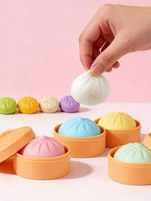 Đồ chơi bóp hình baozi siêu mềm, lớp vỏ siêu mỏng, kết cấu mịn màng, đa chức năng, bóng giảm căng thẳng, lý tưởng để thư giãn trên bàn làm việc và quà tặng giảm stress văn phòng, phù hợp cho văn phòng, trường học, phòng ngủ, nhà cửa, quà tặng thiết yếu cho Ngày của Mẹ, quà tặng tiệc tùng. - Một kích cỡ phù hợp cho tất cả - Xem 4