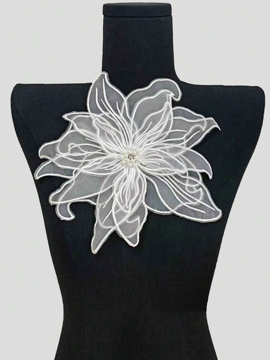 New Handmade 3D Embroidery 4-Layer Lace Rhinestone Beaded Applique, Width: 23cm, Bridal Gown DIY Embroidery Accessory - White - View 1