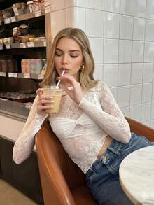 Áo croptop nữ tay dài cổ tròn chất liệu ren xuyên thấu HoloChill, được làm từ vải co giãn cao cấp, thiết kế thời trang, mẫu áo casual mùa hè đa năng mới năm 2026, trang phục mùa xuân cho nữ, áo dự tiệc ngày lễ cho nữ, trang phục đi biển cho nữ, áo khoác ngoài thanh lịch cho nữ, trang phục nghỉ hè. - trắng - Xem 7
