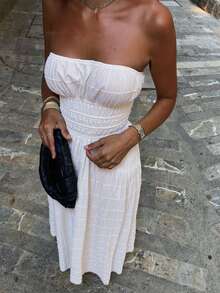 女士纯白色波西米亚风优雅性感抹胸荷叶边连衣裙，修身设计凸显身材，适合海滩度假、婚礼、夏季派对等场合。 - 白色 - 查看 5