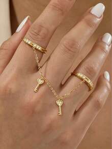 1pc Luxury Sweet Style 18K Gold Plated Copper Heart Key Chain Linked Finger Ring, Suitable For Women's Daily Commute Wear - Gold - View 1