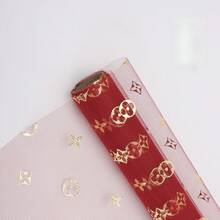 1 捲 (500*50cm) DIY 時尚高端禮品包裝紙，三葉草歐式防水厚實禮品包裝紙，花束材料，花藝用品，適用於：鮮花包裝、禮品包裝紙、巧克力禮盒包裝紙等。父親節、母親節、返校季、畢業派對、婚禮場地佈置、手持花飾、可折疊包裝 - 查看 9