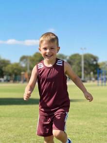Boys' Premium Soccer Jersey And Shorts Set With Sleeve Detail And Lightweight Fabric - 酒紅色 - 查看 7