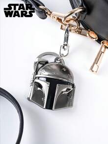 Star Wars 1个星球大战官方授权金属钥匙扣，包含4种款式，包括Grogu、曼达洛人和波巴·费特头盔的3D立体设计，可作包包挂饰，适合日常使用和收藏，是星球大战粉丝的理想礼物。 - 多色2 - 查看 11