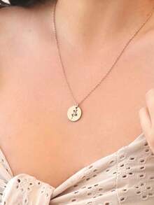 1 chiếc vòng cổ khắc tên cá nhân hóa theo tháng sinh của gia đình, bao gồm đá quý tượng trưng cho tháng sinh và mặt trăng, bộ trang sức Ngày của Mẹ tùy chỉnh, vòng cổ bằng thép không gỉ, quà tặng tùy chỉnh, vòng cổ gia đình, có thể tùy chỉnh 1-5 loài hoa tượng trưng cho tháng sinh, quà tặng Ngày của Mẹ, quà tặng cá nhân hóa cho người thân yêu, quà tặng trang sức thời trang, quà tặng sinh nhật, kỷ niệm, quà tặng ngày lễ tháng Năm. - Nhiều màu - Xem 9
