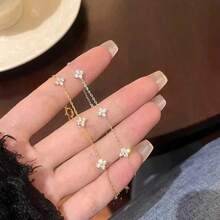 18K镀金防水迷你锆石花朵吊坠手链，女士奢华珠宝礼品 - 金色花朵手鍊 - 查看 2