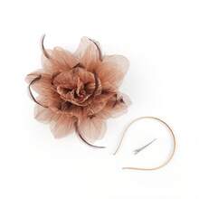 1 pieza Fascinador para mujer con flor, plumas y malla, accesorio para el cabello para fiesta de té, boda y Kentucky Derby, sombrero y diadema - Multicolor - Ver 11
