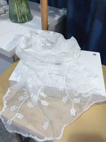 1件法式優雅白色蕾絲刺繡圍巾，空靈蕾絲圍巾，溫柔初戀風蕾絲圍巾，3D刺繡婚禮配件，女款開口蕾絲圍巾，春季新款絲巾，純色防曬拍照圍巾，精緻刺繡圖案圍巾，新娘髮飾，服飾配件，適合作為情人節、母親節、護士節、生日等送給女性的最佳禮物 - 彩色 - 查看 3