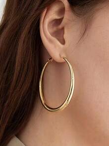 1 Đôi khuyên tai vòng lớn bằng hợp kim sắt, sản phẩm bán chạy nhất trên thị trường thương mại điện tử xuyên biên giới, thiết kế tối giản, đa năng giúp thon gọn khuôn mặt, phong cách thời trang sang trọng dành cho người đi làm, khuyên tai thanh lịch thiết yếu. - Vàng - Xem 4