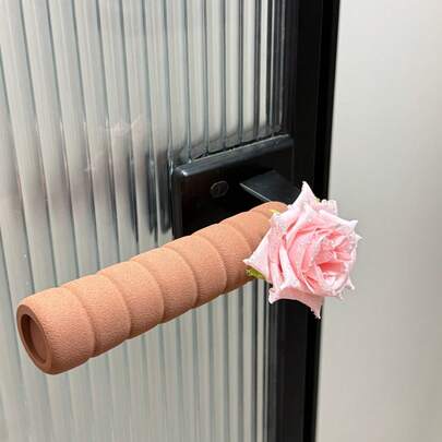 1 件仿真玫瑰花门把手套，可用于卧室、房间或办公室装饰，棕色，适合婚礼、节日、求婚和家居场景，同时还具有隔热、防静电和防止墙面损坏的功能。