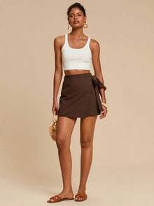 Elegante falda envolvente de mujer en color caqui, con diseño de lazo ajustable.Estilo minimalista y versátil, ideal para oficina y uso casual en verano, prenda chic y cómoda para cualquier ocasión. - Café integral - Ver 3