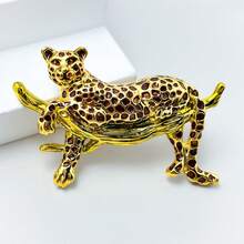1 chiếc ghim cài áo hợp kim cao cấp tráng men hình báo ôm cây, thích hợp cho cả nam và nữ, dùng kèm vest và áo khoác. - Trâm cài hình báo - Xem 9