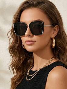 1 Pair Women's Large Frame Shiny Rhinestone Elegant Black Fashion Glasses, Handcrafted Rhinestone Embellished - Multicolor - View 2
