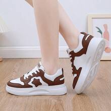 Tenis de mujer casuales y zapatillas con plataforma gruesa suela de goma EVA, zapatos para mujer con diseño de estrellas de moda casual, tenis deportivos para mujer cómodos transpirable y ligero con cordones, calzado versátil antideslizante estilo elegante de diseño exclusivo para caminar diario. - Granate - Ver 2