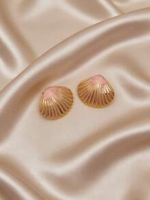 一对不锈钢贝壳形吊坠耳环，精致独特，高端大气，适合海滩风情，是春夏时尚单品，日常佩戴，充满夏日气息，也是母亲节礼物的理想之选。 - 貝殼 - 查看 10