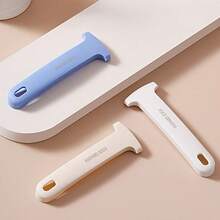 Dụng cụ chà chân là một công cụ được thiết kế đặc biệt để loại bỏ tế bào da chết và sử dụng. - Trắng-1 cái - Xem 2