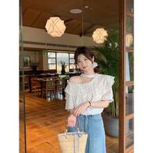 Áo kiểu cổ yếm xếp nếp mới, kiểu dáng rộng rãi, ngọt ngào, phối họa tiết chấm bi tay ngắn, tối giản, hở vai, thanh lịch, thích hợp cho mùa hè. - Màu be - Xem 4
