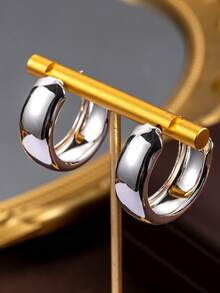 2 Pairs Of C-Shaped Earrings, Fashionable Wide C-Shaped Hoop Earrings, Unique Personalized Style Earrings - Yellow and White Gold - View 3