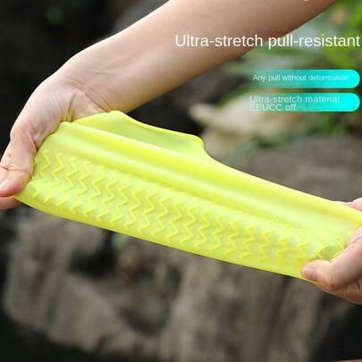 1 đôi bọc giày chống thấm nước đa năng bằng cao su latex, bảo vệ giày dép khi đi lại và tham gia các hoạt động ngoài trời trong ngày mưa! Chất liệu cao su latex dày, đàn hồi cao, chống thấm nước 360°, đế chống trơn trượt, bám chắc trên bề mặt ướt, thoáng khí và có thể tái sử dụng.