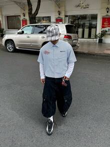 男士黑白条纹赛车风格字母印花复古美式街头短袖衬衫，适合夏季日常穿着 - 淺藍色 - 查看 3